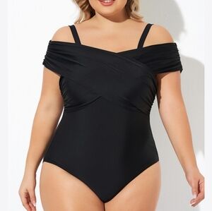 Black Crisscross Convertible Front Lined One Piece Swimsuit